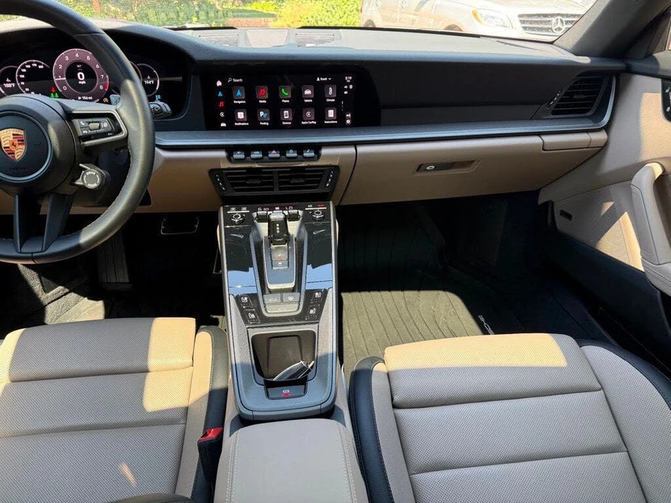 2025 Porsche 992 Carrera - Image 11 of 22