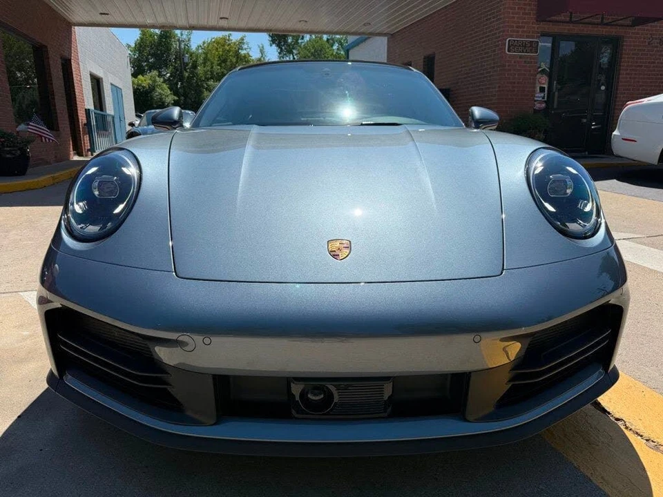 2025 Porsche 992 Carrera - Image 2 of 22