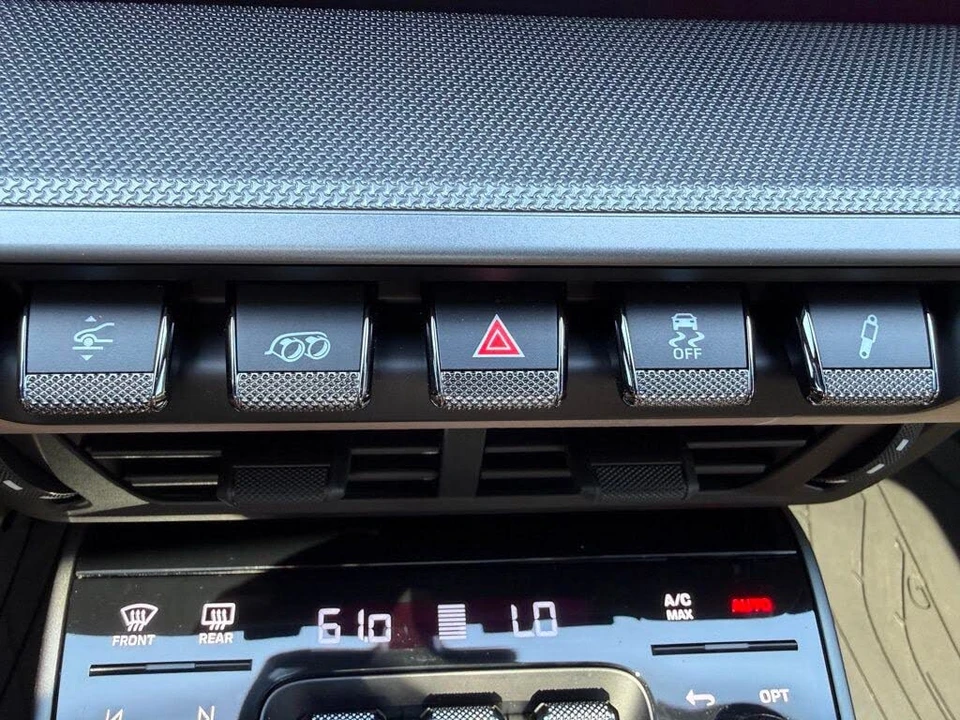 2025 Porsche 992 Carrera - Image 15 of 22