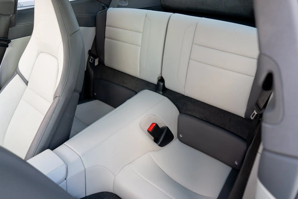 2025 Porsche 992 Carrera - Image 26 of 31