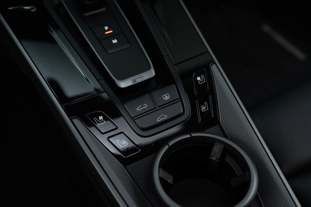 2025 Porsche 992 Carrera - Image 19 of 31