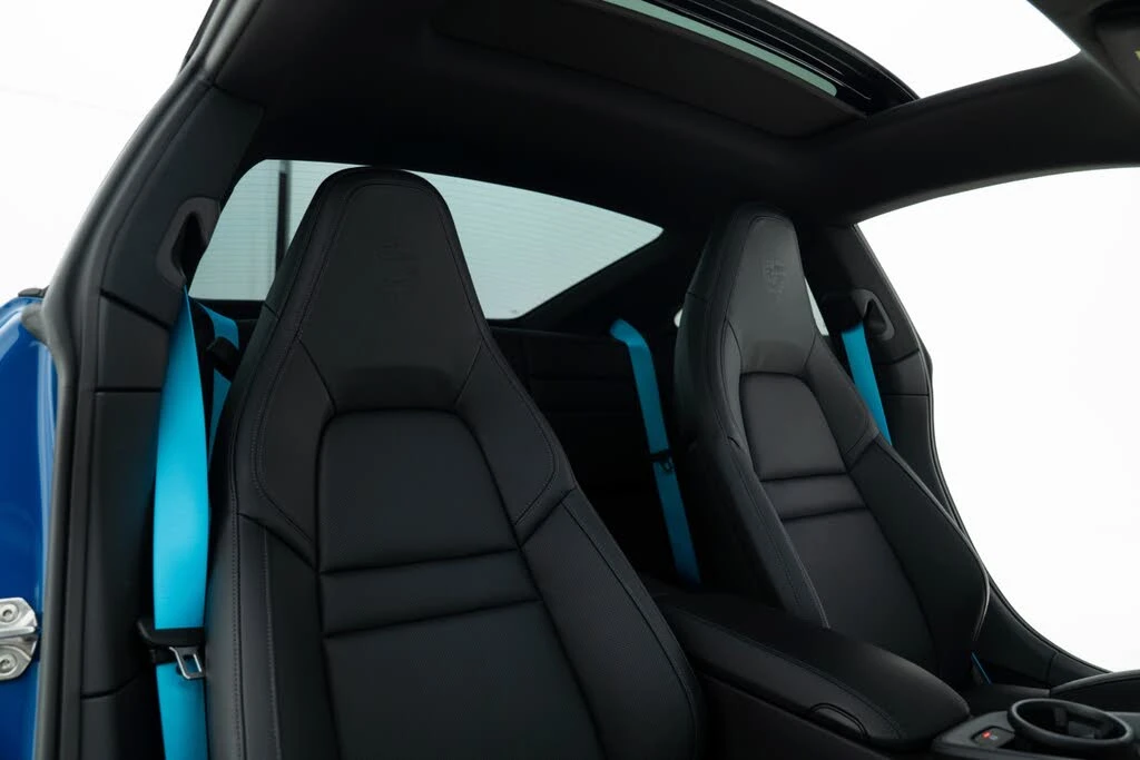 2025 Porsche 992 Carrera - Image 29 of 31