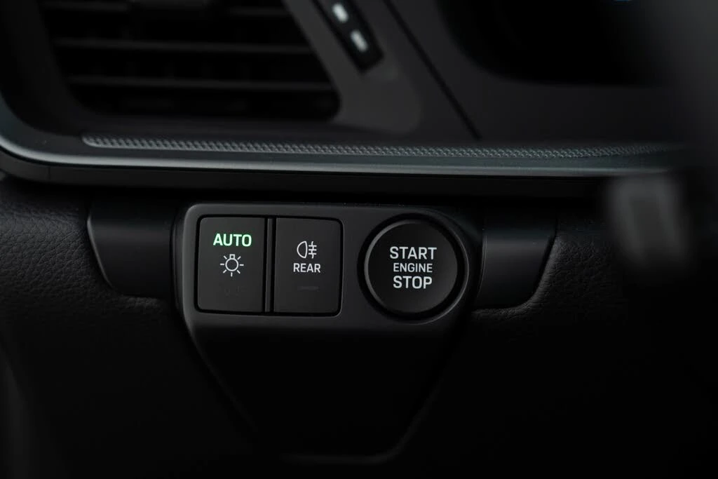 2025 Porsche 992 Carrera - Image 25 of 31