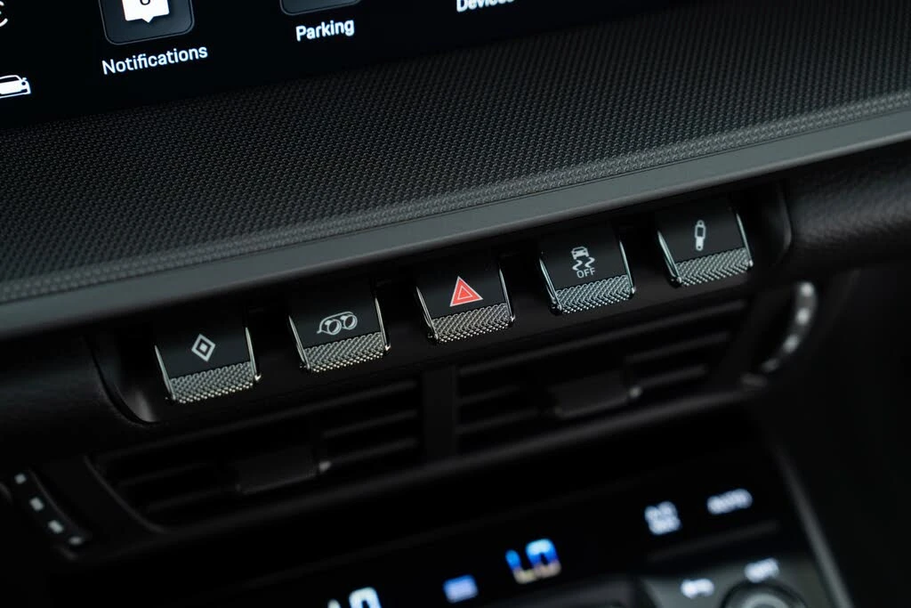 2025 Porsche 992 Carrera - Image 22 of 31