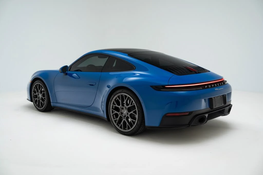 2025 Porsche 992 Carrera - Image 5 of 31