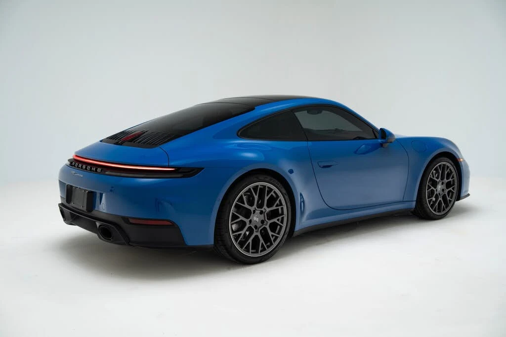 2025 Porsche 992 Carrera - Image 3 of 31