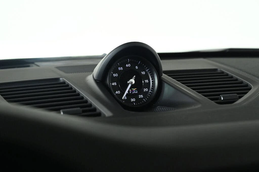 2025 Porsche 992 Carrera - Image 20 of 29