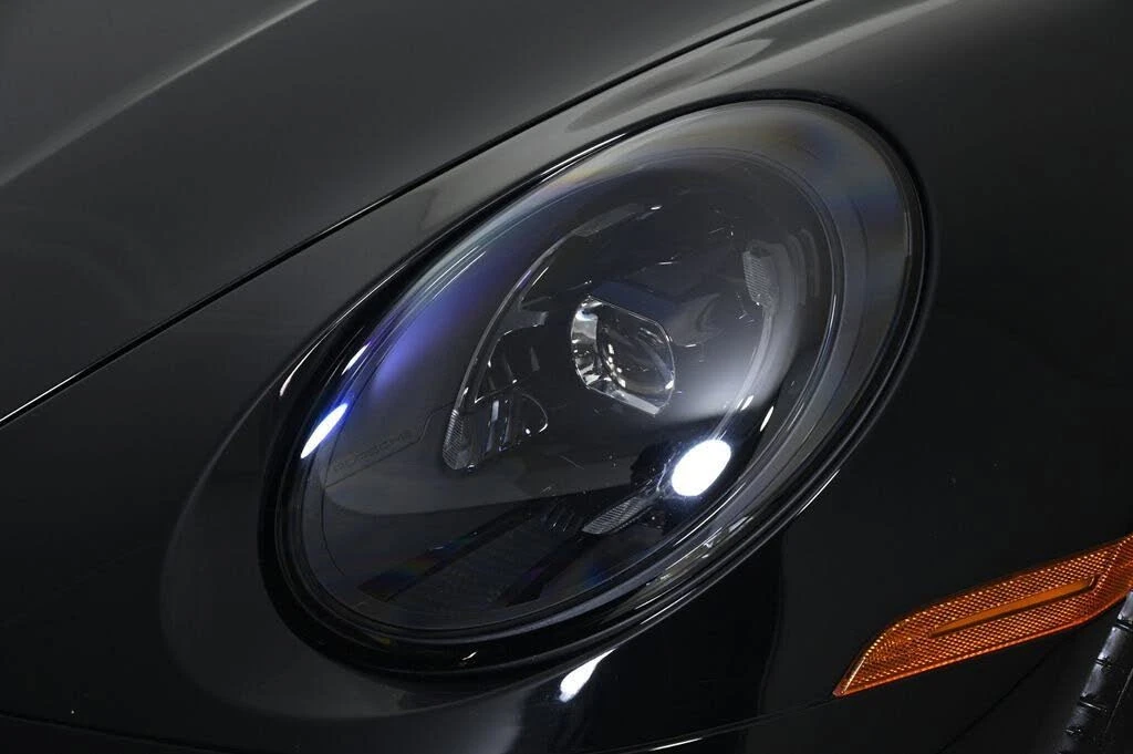 2025 Porsche 992 Carrera - Image 10 of 29