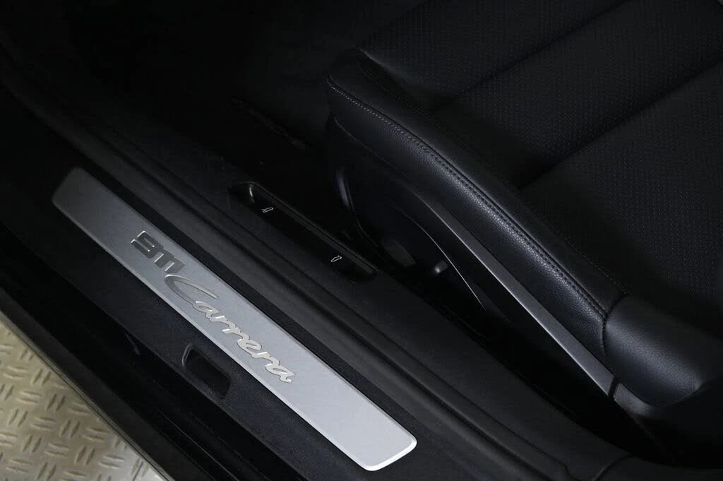 2025 Porsche 992 Carrera - Image 24 of 29