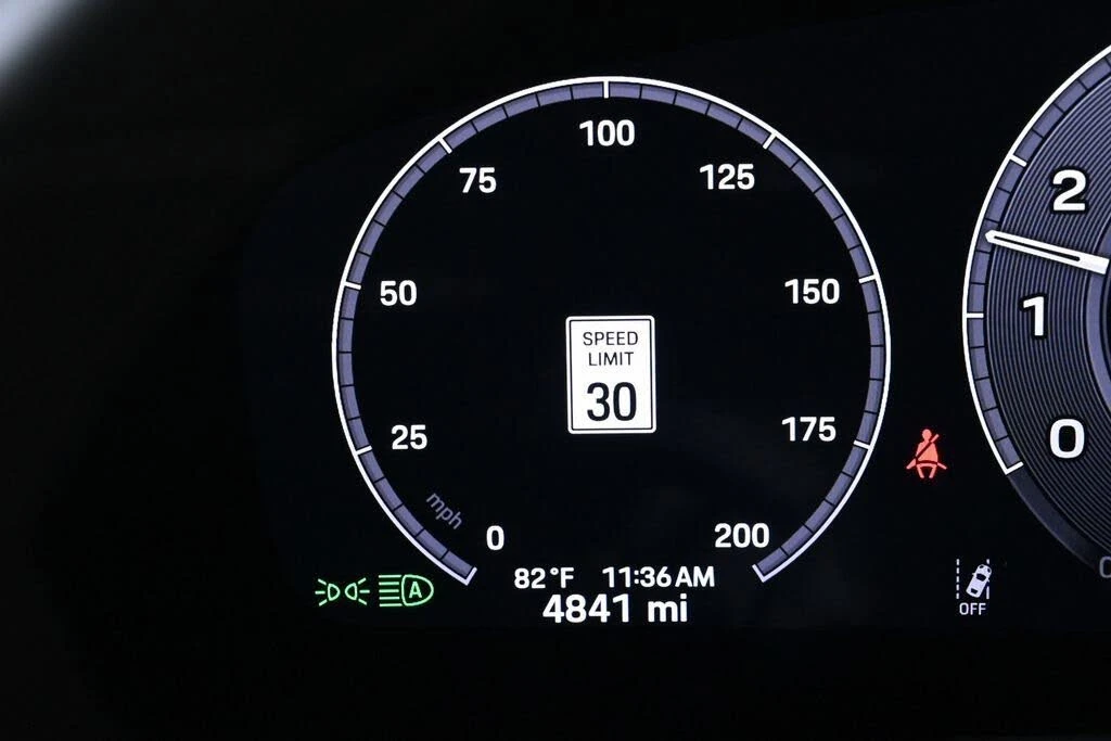 2025 Porsche 992 Carrera - Image 13 of 29