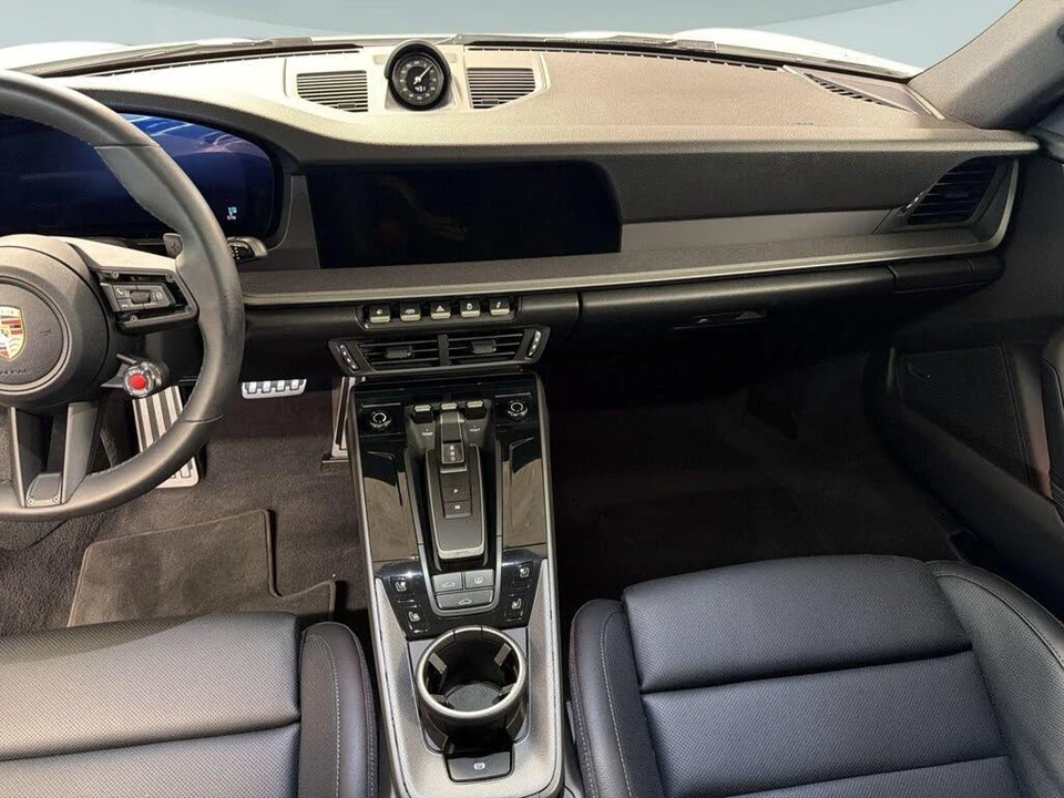 2025 Porsche 992 Carrera - Image 29 of 30
