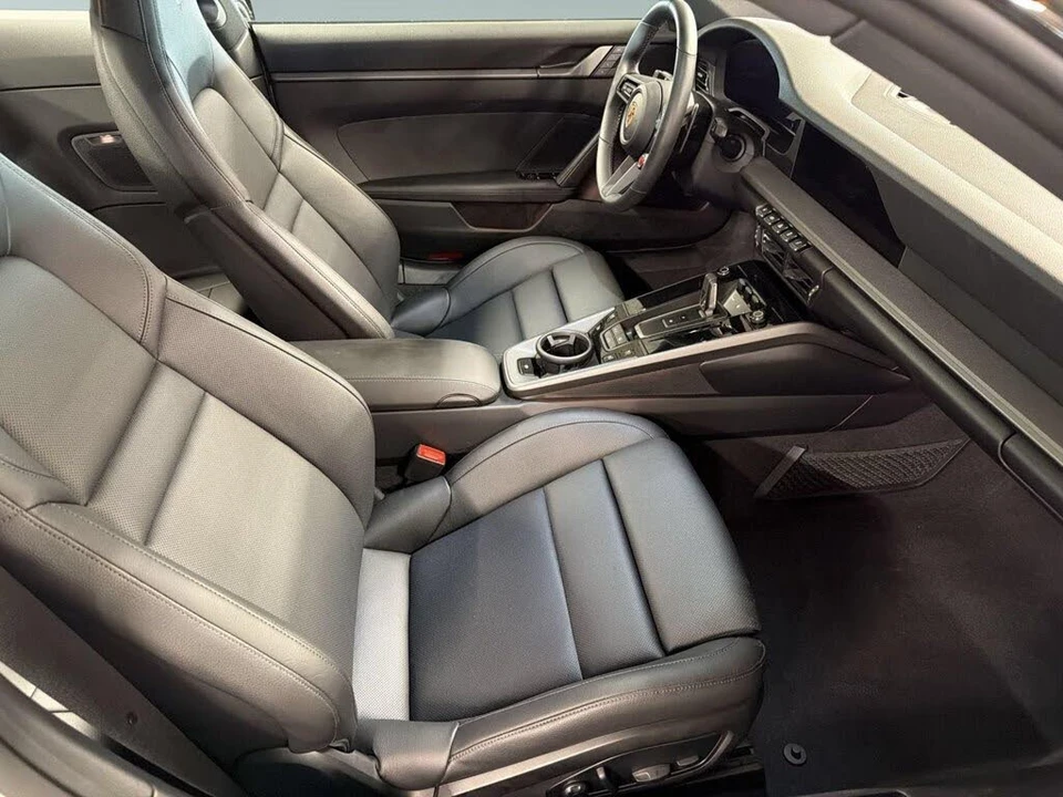 2025 Porsche 992 Carrera - Image 23 of 30