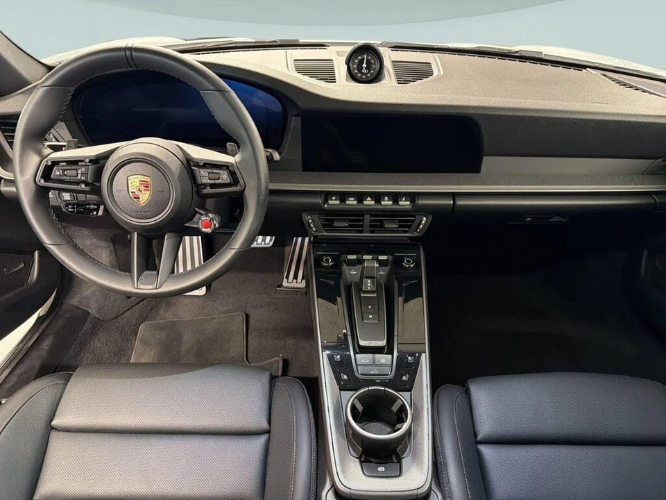 2025 Porsche 992 Carrera - Image 27 of 30