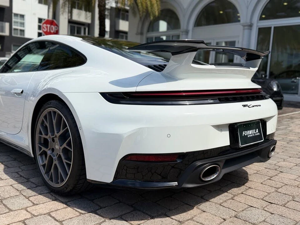 2025 Porsche 992 Carrera - Image 19 of 31