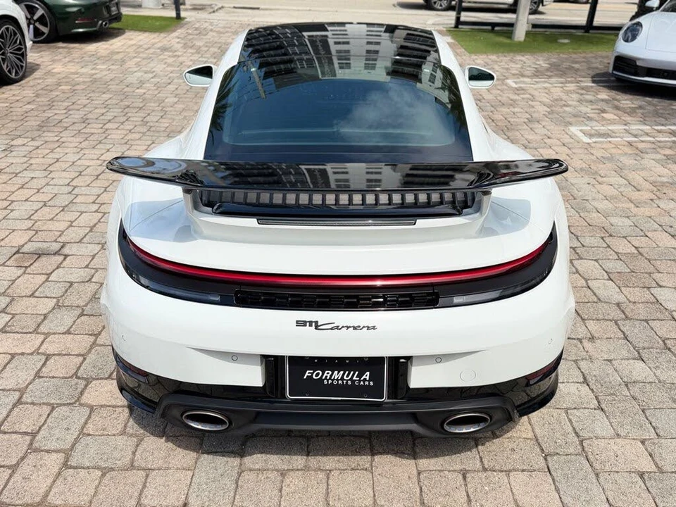 2025 Porsche 992 Carrera - Image 14 of 31