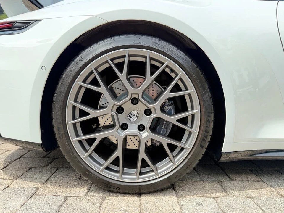 2025 Porsche 992 Carrera - Image 31 of 31