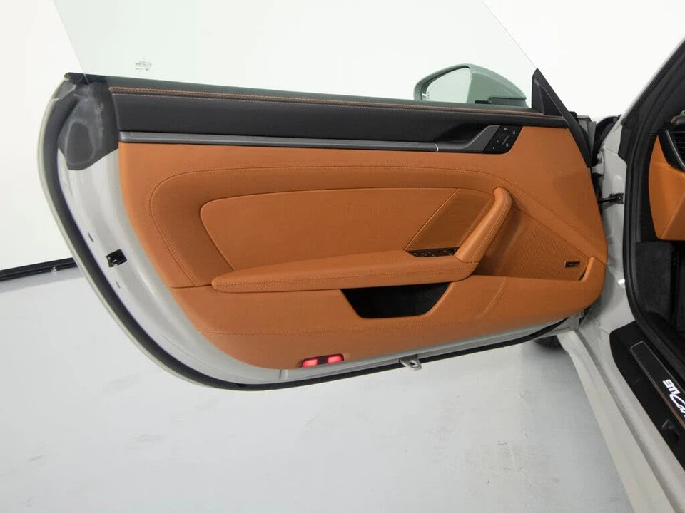 2025 Porsche 992 Carrera - Image 18 of 31