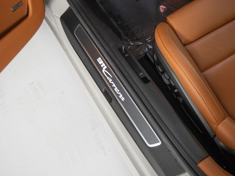 2025 Porsche 992 Carrera - Image 21 of 31