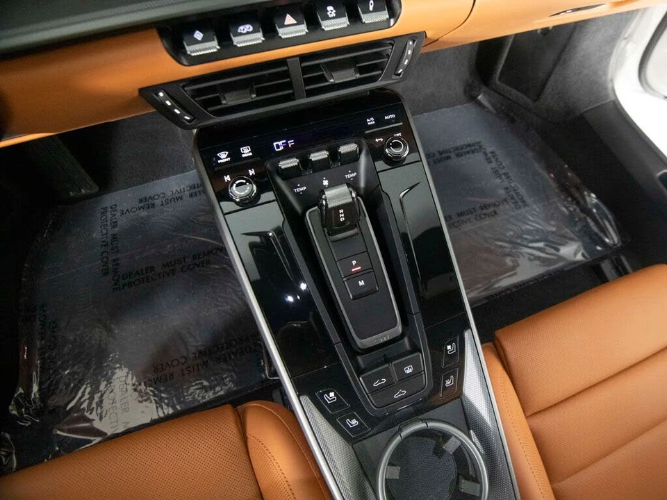 2025 Porsche 992 Carrera - Image 29 of 31