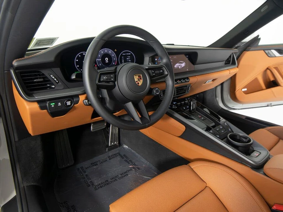2025 Porsche 992 Carrera - Image 4 of 31