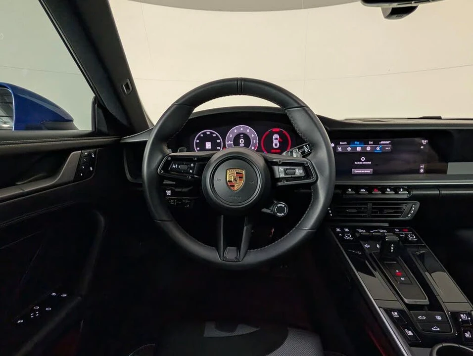 2025 Porsche 992 Carrera - Image 21 of 31