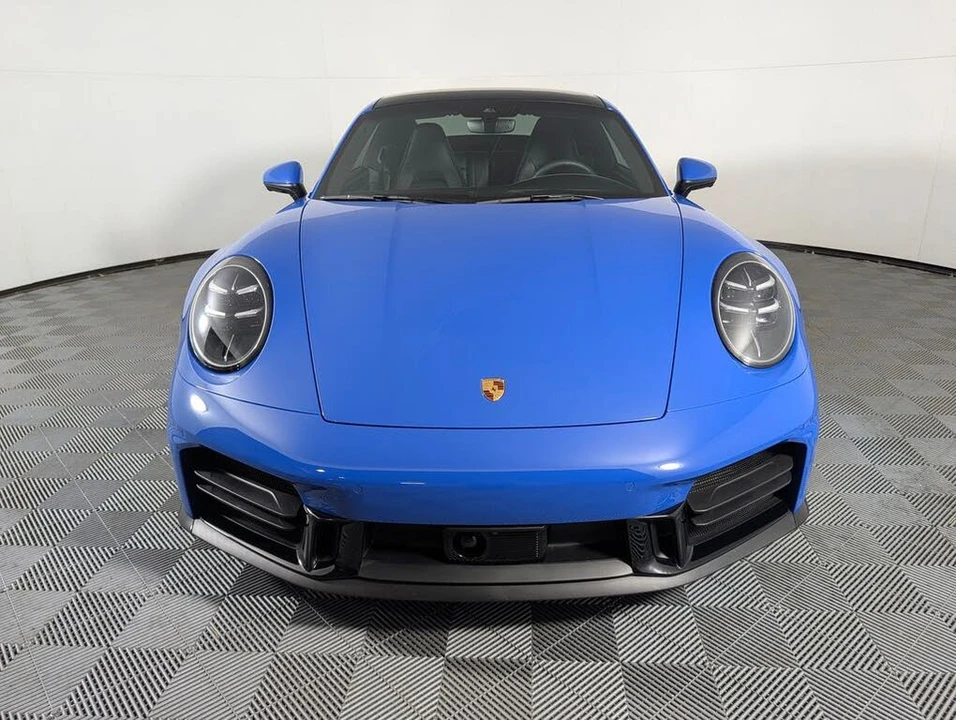 2025 Porsche 992 Carrera - Image 10 of 31