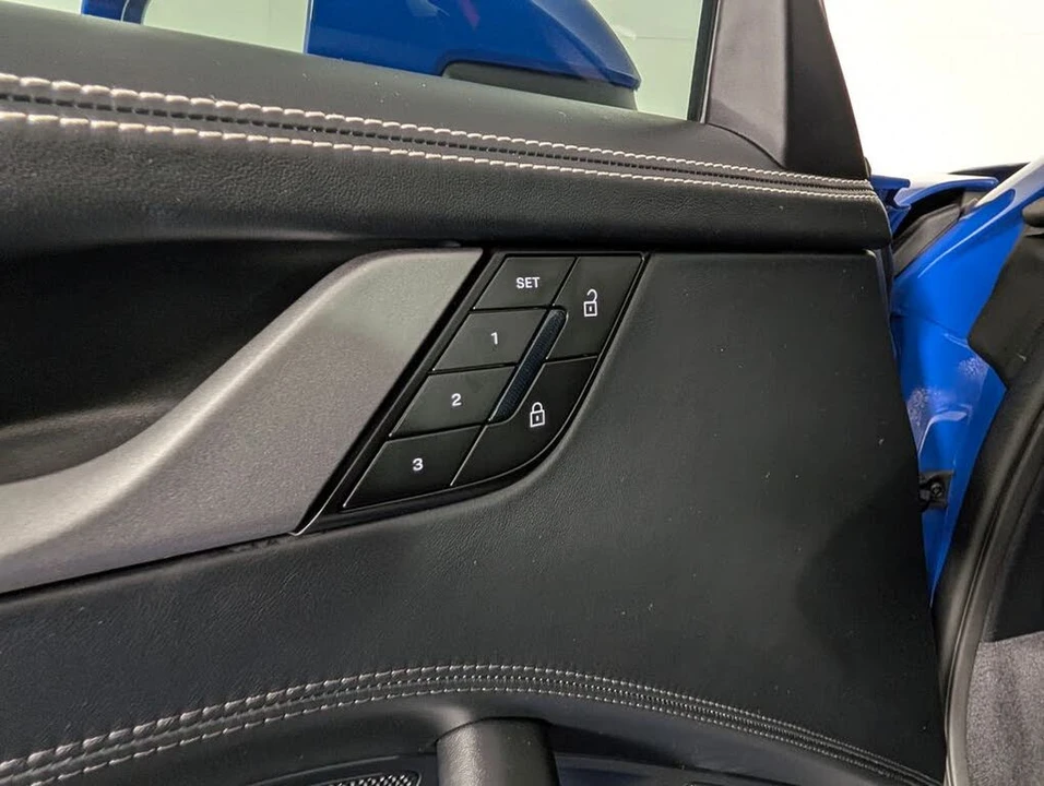 2025 Porsche 992 Carrera - Image 26 of 31