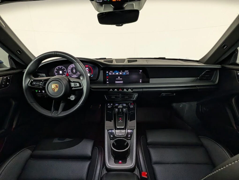 2025 Porsche 992 Carrera - Image 19 of 31