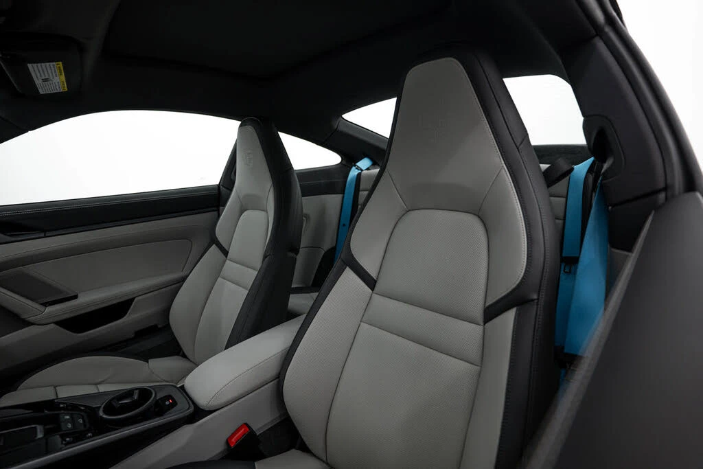 2025 Porsche 992 Carrera - Image 23 of 27