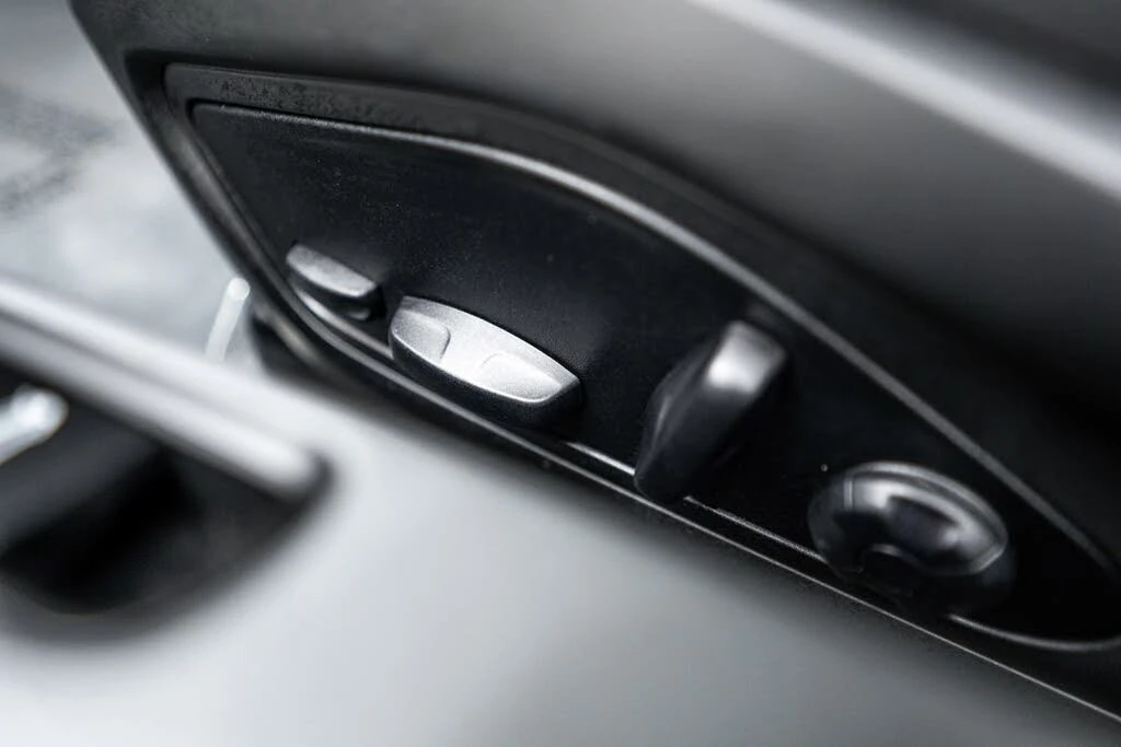 2025 Porsche 992 Carrera - Image 22 of 27