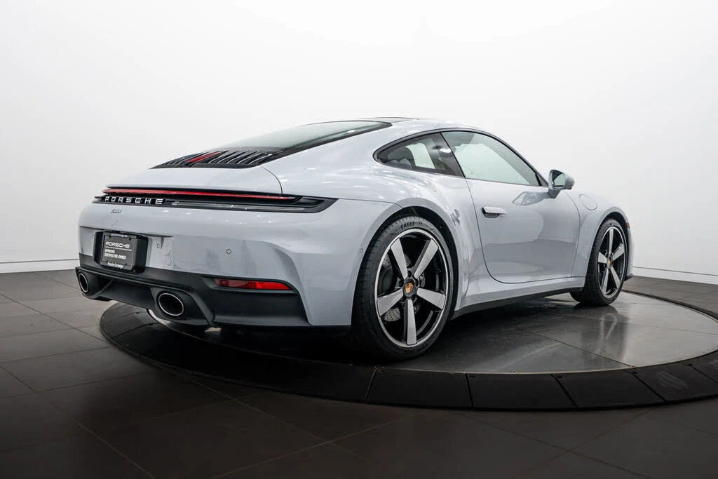 2025 Porsche 992 Carrera - Image 7 of 27