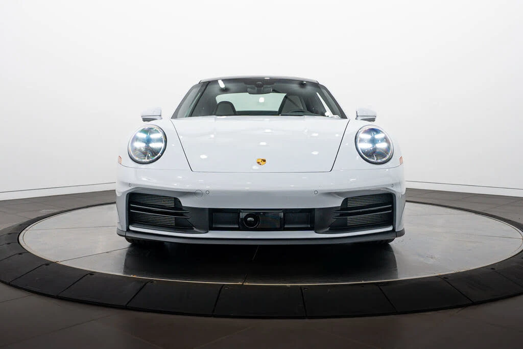 2025 Porsche 992 Carrera - Image 10 of 27