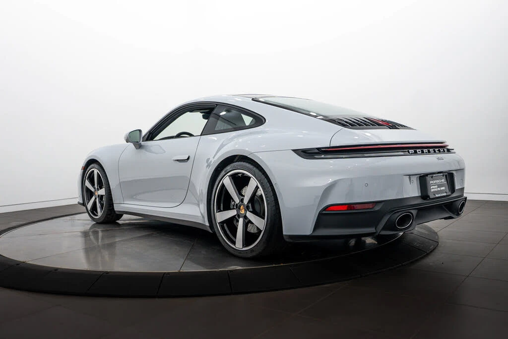 2025 Porsche 992 Carrera - Image 3 of 27