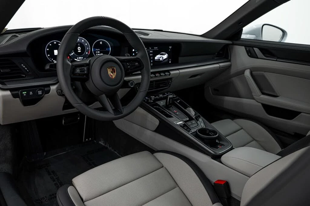 2025 Porsche 992 Carrera - Image 4 of 27