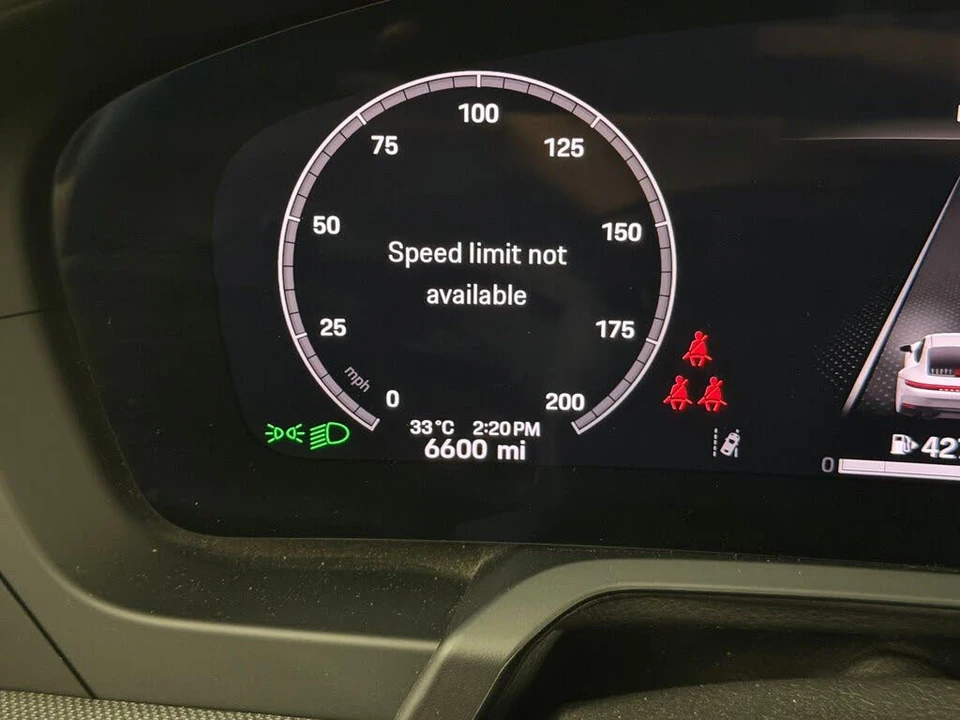 2025 Porsche 992 Carrera - Image 24 of 31