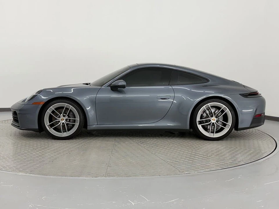 2025 Porsche 992 Carrera - Image 2 of 31