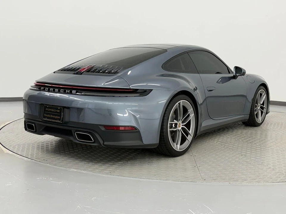 2025 Porsche 992 Carrera - Image 9 of 31
