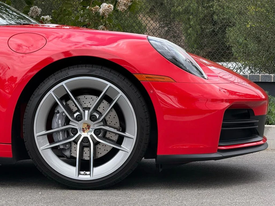 2025 Porsche 992 Carrera - Image 12 of 31