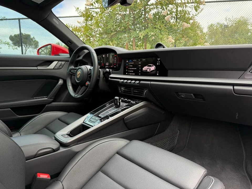 2025 Porsche 992 Carrera - Image 27 of 31