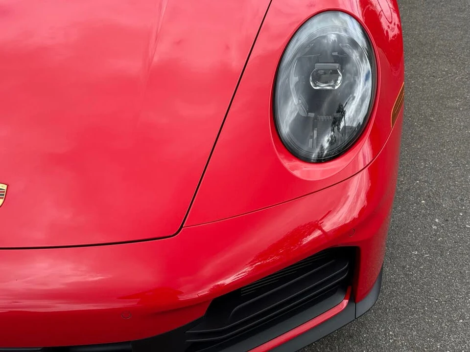 2025 Porsche 992 Carrera - Image 11 of 31