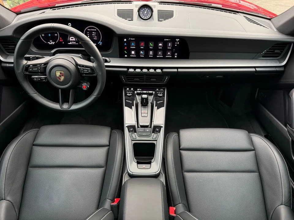 2025 Porsche 992 Carrera - Image 13 of 31