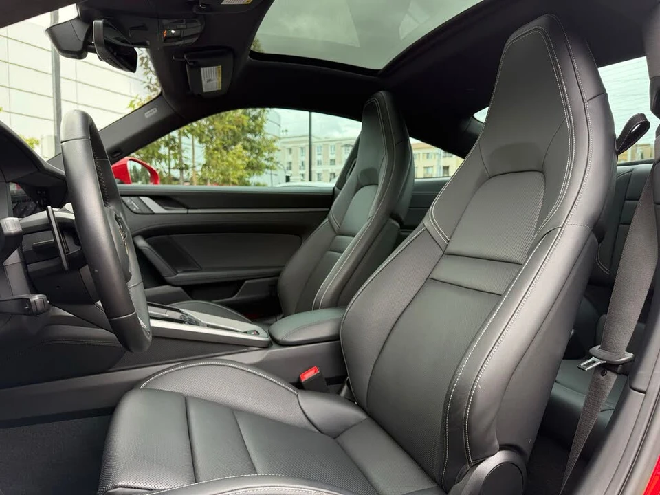 2025 Porsche 992 Carrera - Image 5 of 31