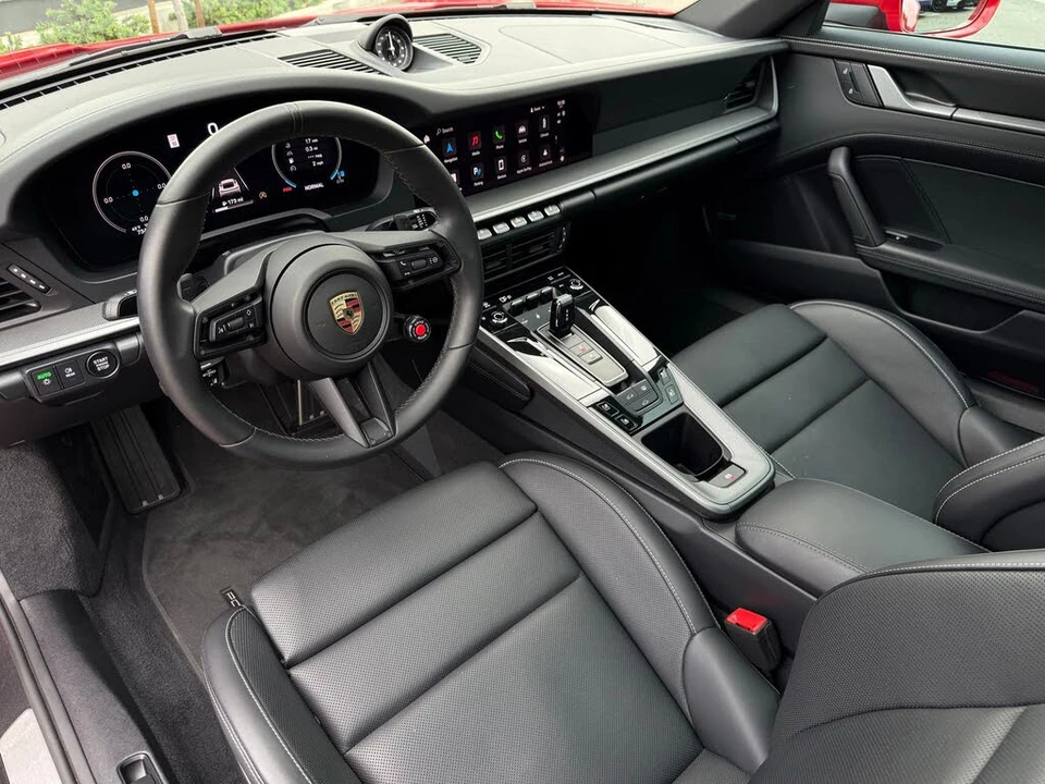 2025 Porsche 992 Carrera - Image 4 of 31