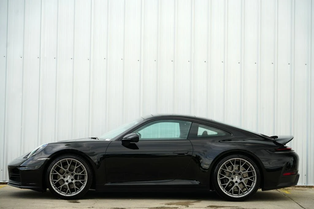 2025 Porsche 992 Carrera - Image 9 of 31