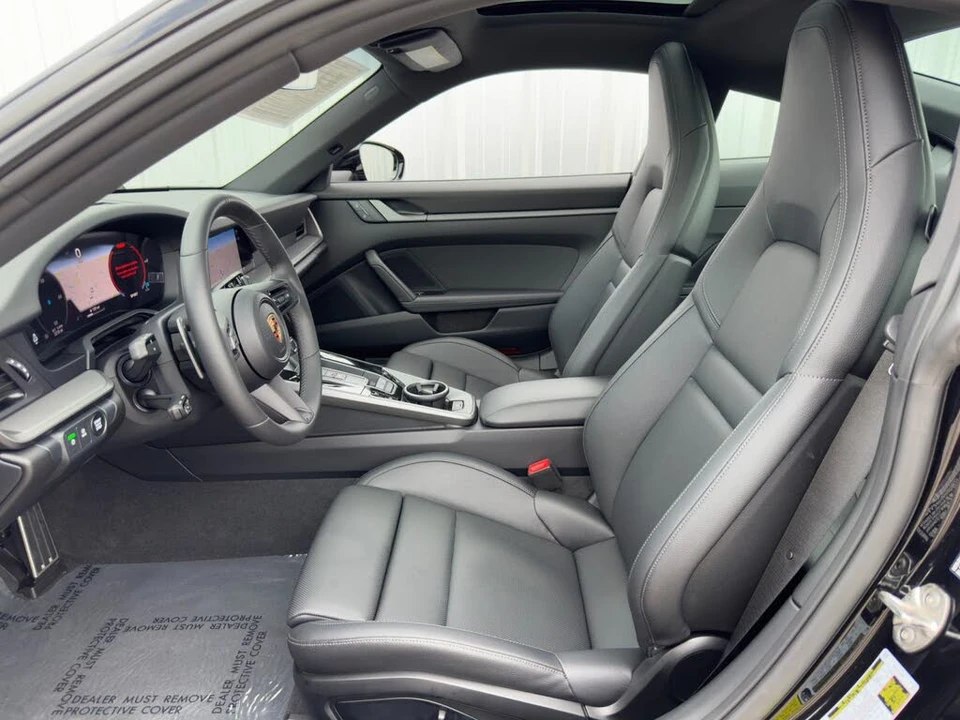 2025 Porsche 992 Carrera - Image 16 of 31