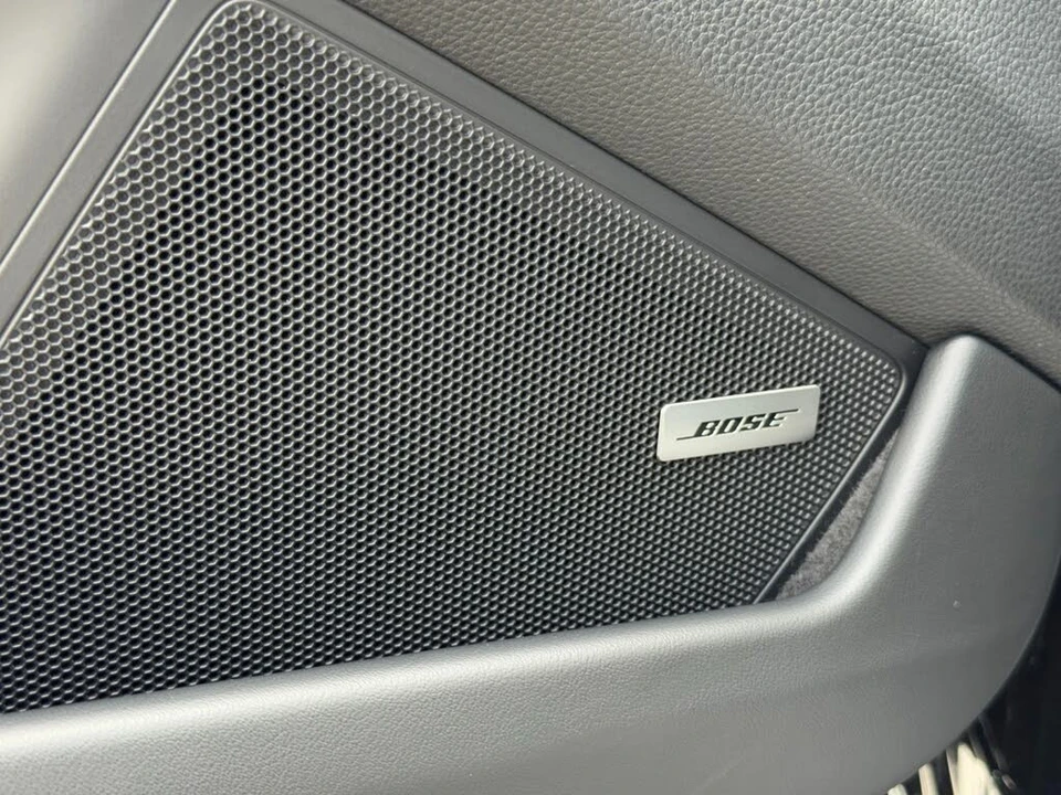 2025 Porsche 992 Carrera - Image 19 of 31