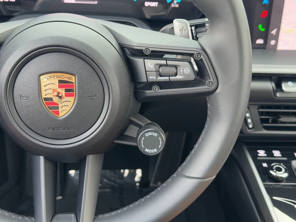 2025 Porsche 992 Carrera - Image 25 of 31