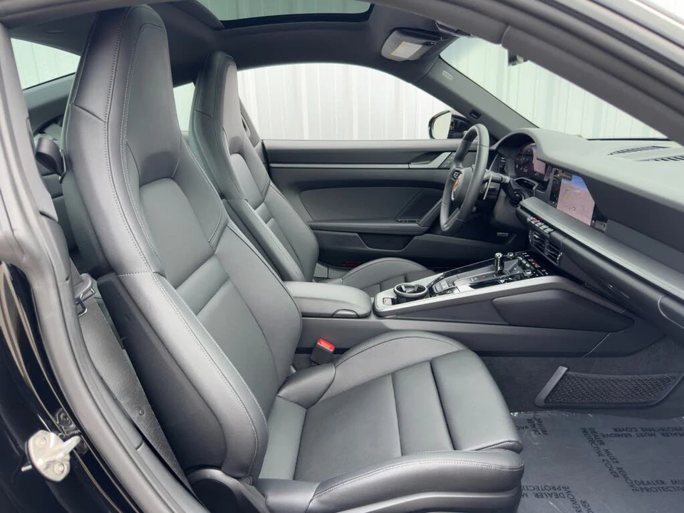 2025 Porsche 992 Carrera - Image 15 of 31