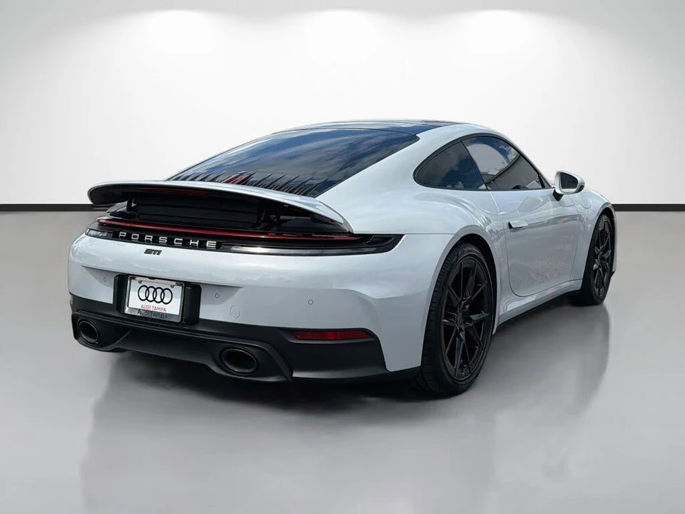 2025 Porsche 992 Carrera - Image 3 of 31