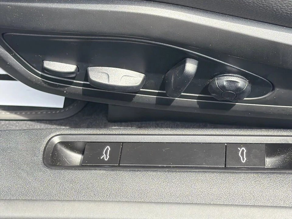 2025 Porsche 992 Carrera - Image 23 of 31